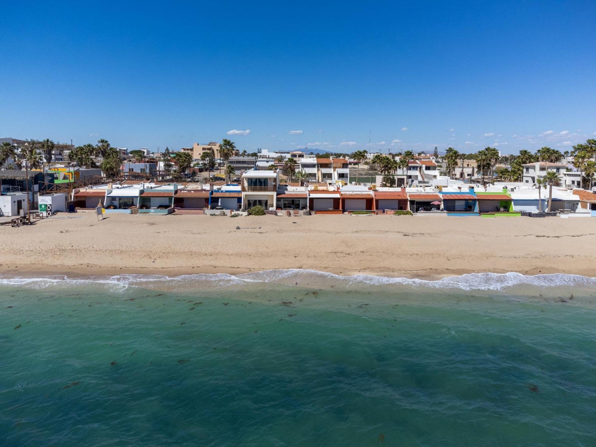 Las Brisas #8 Beachfront - On The Sand And Steps From Mannys For Tacos & Tequila 푸에르토페나스코 외부 사진