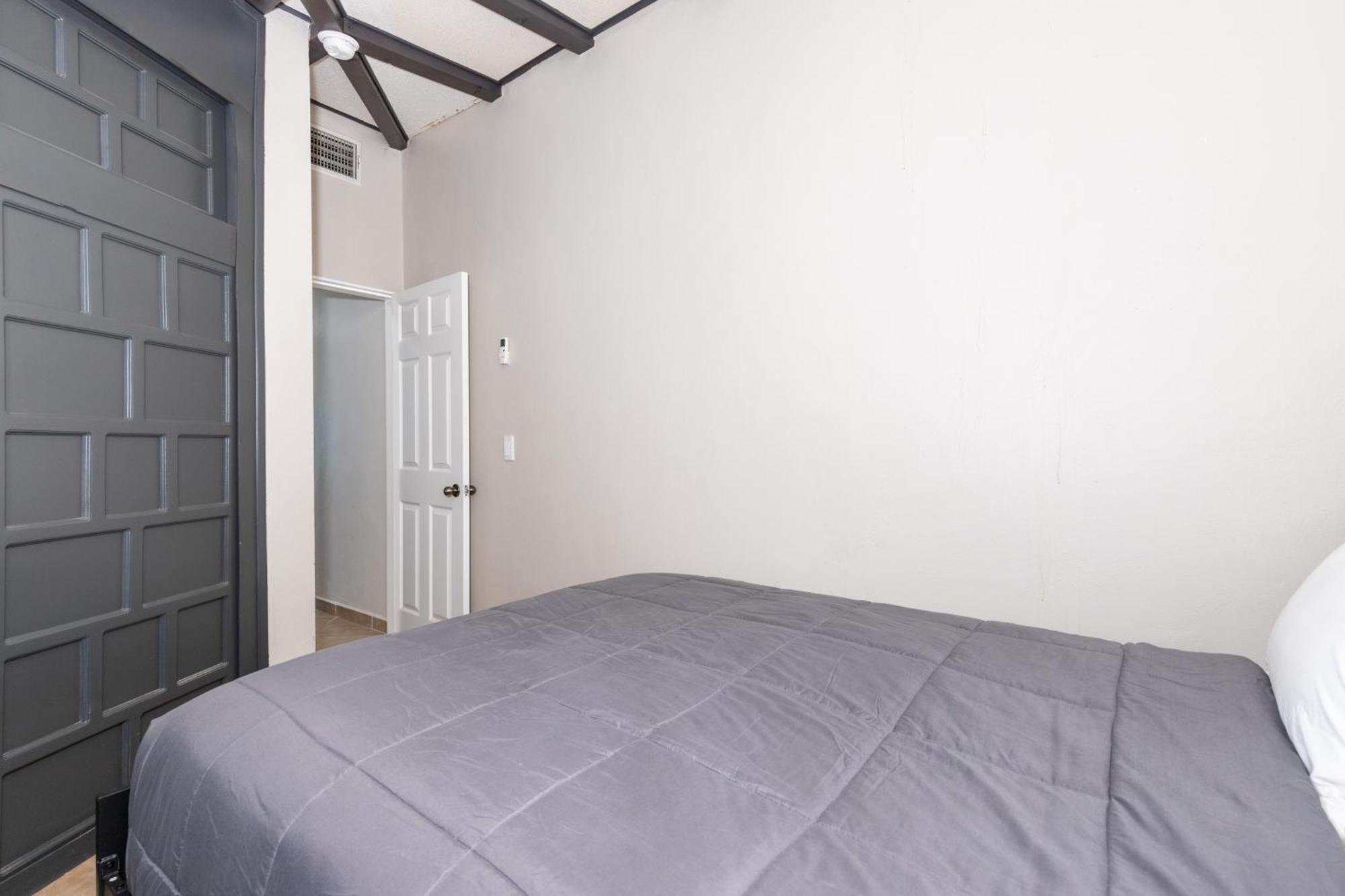 Las Brisas #8 Beachfront - On The Sand And Steps From Mannys For Tacos & Tequila 푸에르토페나스코 외부 사진
